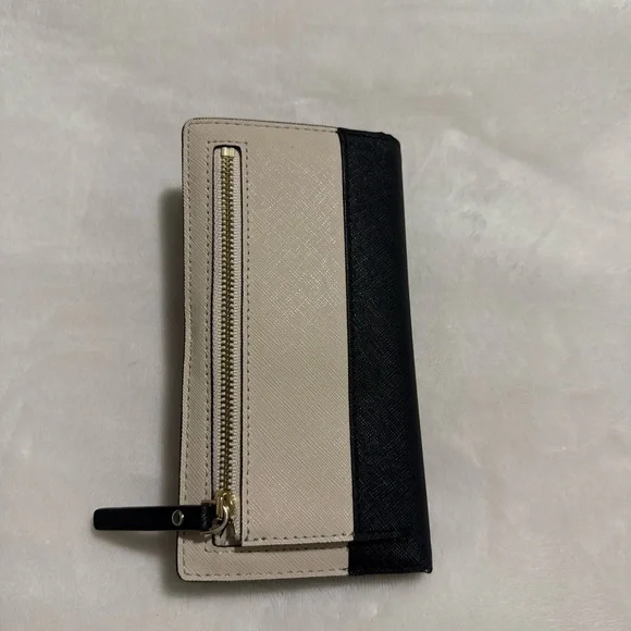 Kate Spade wallet - Picture 2 of 3